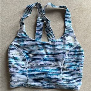 Lululemon sports bra / crop top
